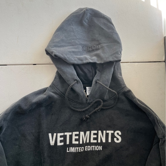 Vetements Limited Edition Hoodie Mens - Picture 2 of 3